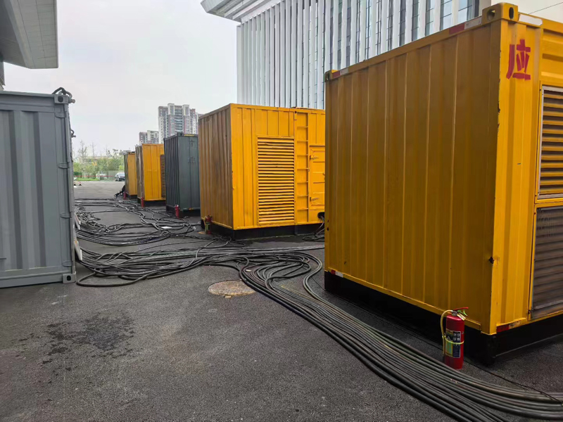 利通不同季节柴油发电机组保养有哪些注意事项？