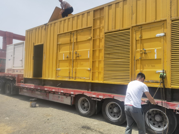利通除了负载情况和发动机维护，还有哪些因素会影响 200kw 柴油发电机的油耗？
